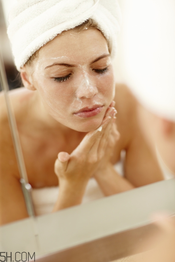 經(jīng)期小腹墜脹怎么辦？經(jīng)期小腹墜脹怎么回事？