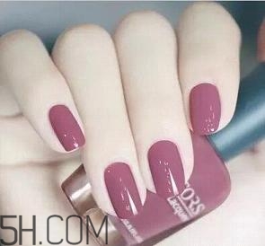 指甲油搭配有哪些講究？顯手白指甲油顏色推薦