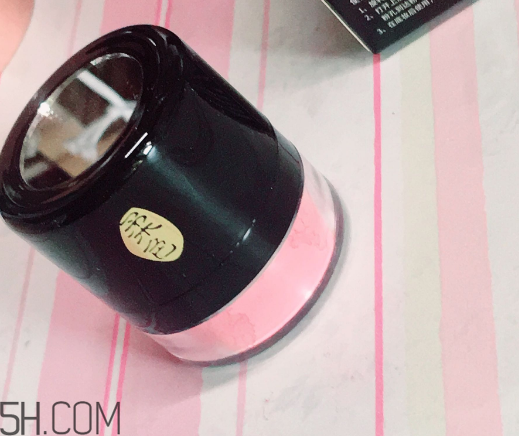 ilisya柔色腮紅好用嗎？ilisya柔色腮紅使用心得