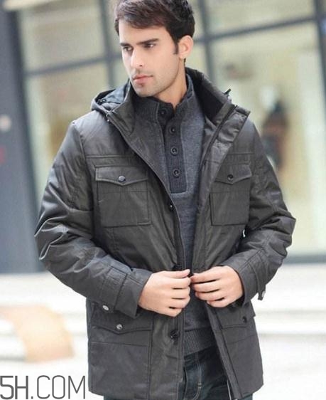 阿瑪尼羽絨服怎么樣？阿瑪尼羽絨服偏小嗎？