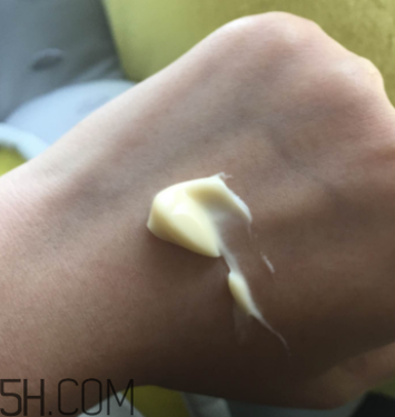 片仔癀珍珠膏能美白淡斑嗎？使用心得