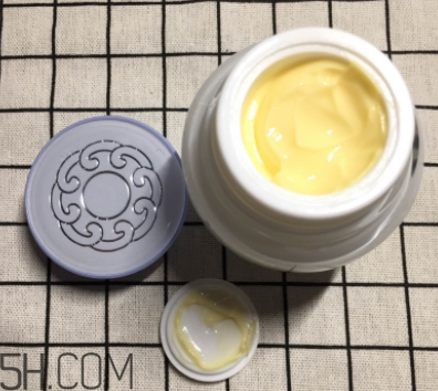 片仔癀珍珠膏能美白淡斑嗎？使用心得