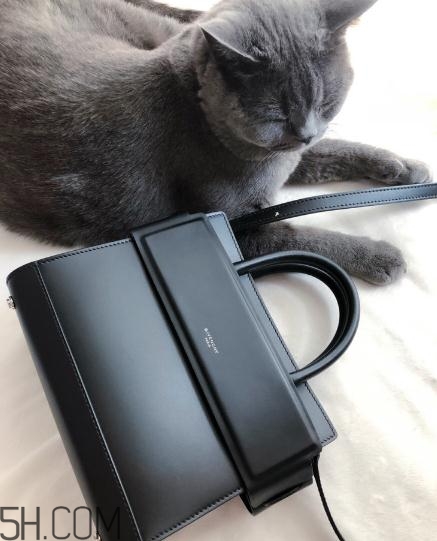 紀(jì)梵希包包一般多少錢？紀(jì)梵希包包價格