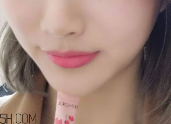 絲芙蘭柔光氣墊腮紅怎么樣？絲芙蘭奇幻薄紗氣墊唇彩試色