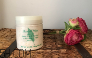 伊麗莎白雅頓綠茶身體乳適合什么季節(jié)用？