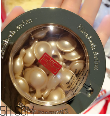 伊麗莎白雅頓精華膠囊適合什么季節(jié)用？