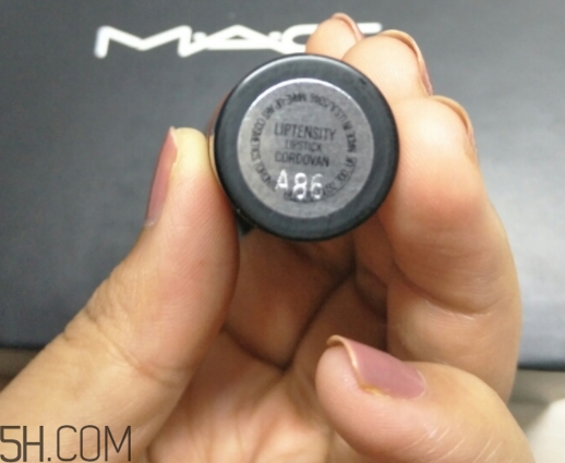 魅可和雅詩蘭黛哪個好？mac和雅詩蘭黛口紅對比