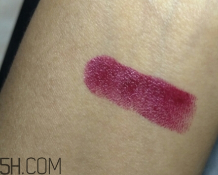 魅可和雅詩蘭黛哪個好？mac和雅詩蘭黛口紅對比