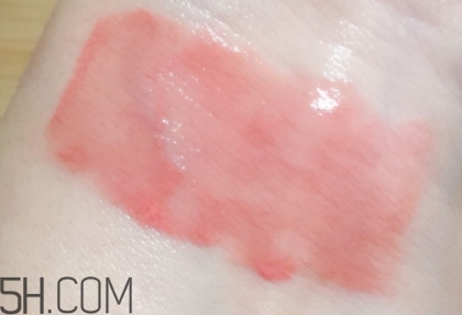 mac魅可和美寶蓮哪個(gè)好？魅可和美寶蓮對(duì)比