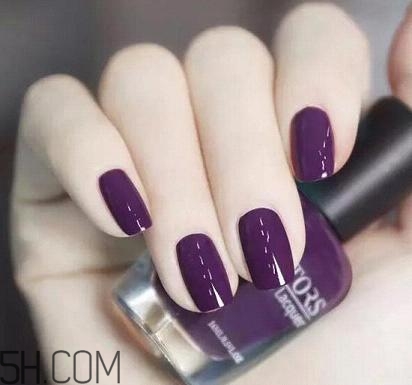 指甲油搭配有哪些講究？顯手白指甲油顏色推薦