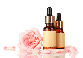 玫瑰精油怎么用？玫瑰精油可以直接涂在臉上嗎？