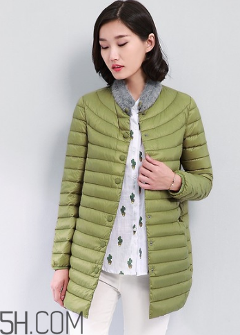 輕薄羽絨服保暖嗎？羽絨服的充絨量標(biāo)準(zhǔn)多少？