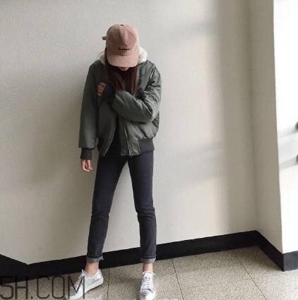 羽絨服怎么穿不顯胖？冬季好看的女裝羽絨服時(shí)尚搭配