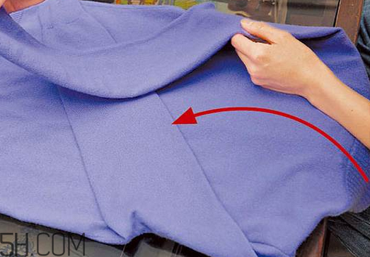 女裝羽絨服怎么保養(yǎng)？輕薄羽絨服怎么搭配？