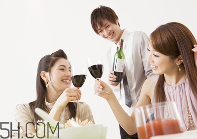 壓力大的晚上吃得多怎么辦？吃得多對身體有什么不好的嗎？