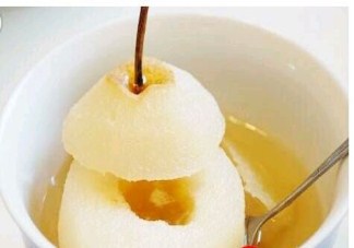 冰糖雪梨梨子要不要削皮？冰糖雪梨梨心要去掉嗎？