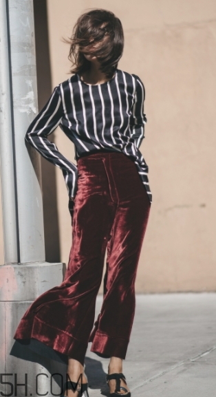 金絲絨褲子配什么上衣？金絲絨上衣搭配