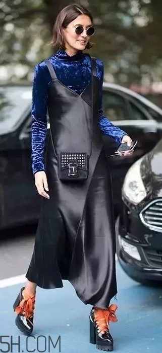 金絲絨褲子配什么上衣？金絲絨上衣搭配