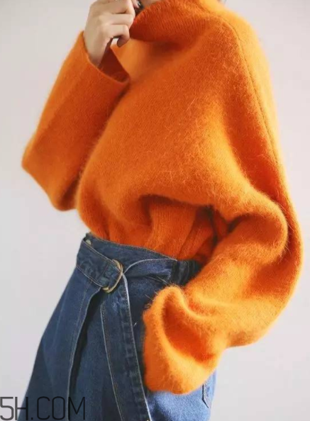橘色衣服怎么搭配？橘色衣服搭配指南