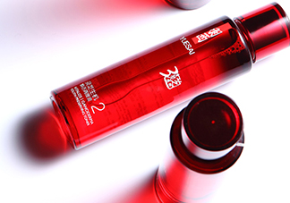 羽西靈芝水油不油？適合油皮嗎？