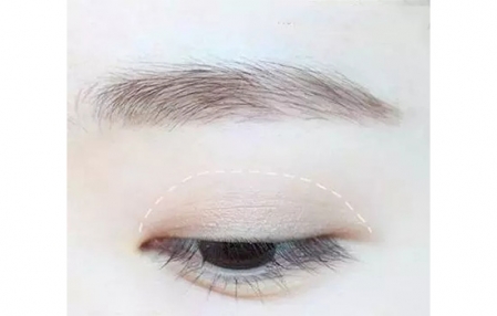 裸妝眼妝的畫(huà)法步驟圖片 偽素顏裸眼妝教程 裸妝眼妝的畫(huà)法步驟圖片 偽素顏裸眼妝教程