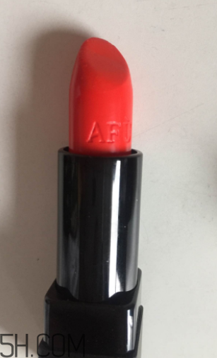 阿芙精油之吻唇膏什么香味？好聞嗎？