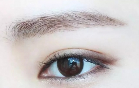 裸妝眼妝的畫(huà)法步驟圖片 偽素顏裸眼妝教程 裸妝眼妝的畫(huà)法步驟圖片 偽素顏裸眼妝教程