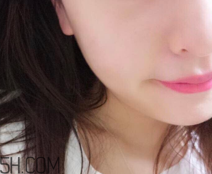 蘭芝v型雙色唇膏有幾個(gè)色號(hào)_哪個(gè)色號(hào)好看？