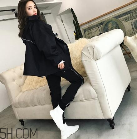 沖鋒衣搭配什么褲子好看？沖鋒衣搭配褲子圖片