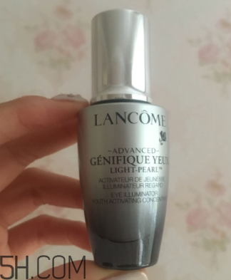 蘭蔻小黑瓶大眼精華什么時(shí)候用？早上還是晚上？