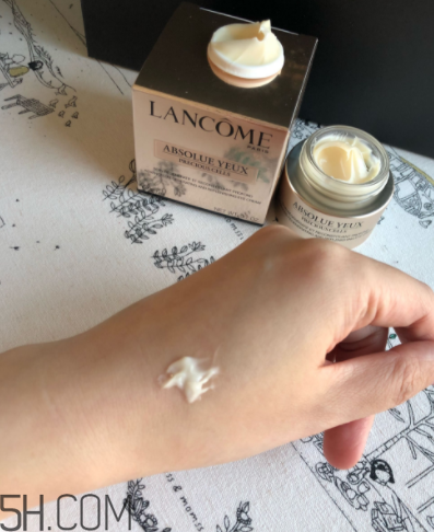 蘭蔻菁純眼霜與小黑瓶眼霜有什么區(qū)別？哪個(gè)好用？