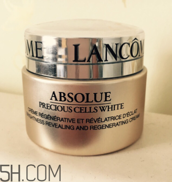 蘭蔻菁純眼霜與小黑瓶眼霜有什么區(qū)別？哪個(gè)好用？