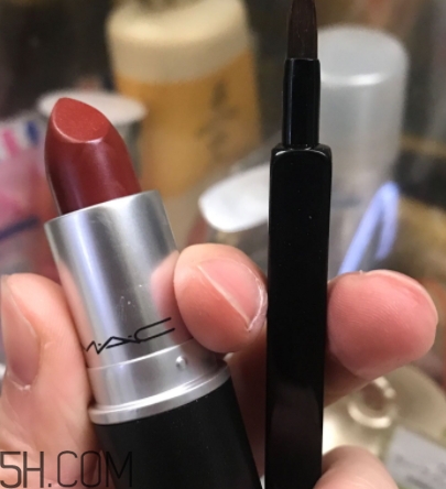 mac魅可和露華濃哪個(gè)好？mac魅可和露華濃口紅對比