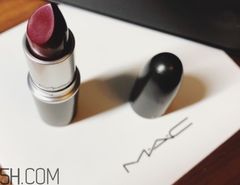 mac口紅和阿瑪尼口紅哪個好？mac魅可和阿瑪尼哪個好？