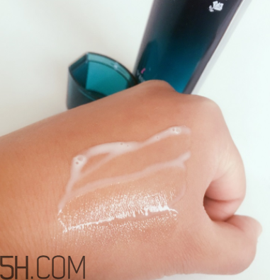 蘭蔻美膚修護精華乳有刺激嗎？適合敏感肌嗎？