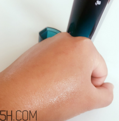 蘭蔻美膚修護精華乳有刺激嗎？適合敏感肌嗎？