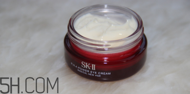 SK-II大眼眼霜油不油？秋冬用厚重嗎？