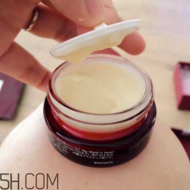 SK-II大眼眼霜油不油？秋冬用厚重嗎？