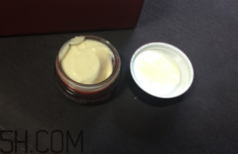 SK-II大眼眼霜油不油？秋冬用厚重嗎？