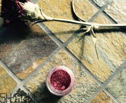 mac魅可人魚姬眼影日常嗎？mac魅可人魚姬眼影是什么顏色