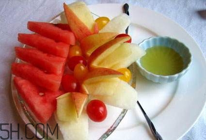 晚餐吃什么水果能減肥？晚餐的飲食禁忌有哪些？