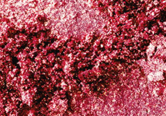 mac人魚姬眼影飛粉嗎？mac魅可人魚姬眼影粉持久嗎