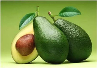 生牛油果寶寶能吃嗎？嬰兒吃牛油果要蒸熟嗎？