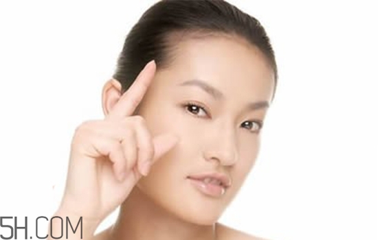 眼霜分幾種？眼霜和眼部精華一樣嗎？