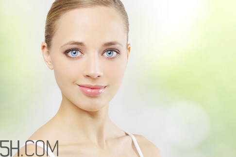 眼霜分幾種？眼霜和眼部精華一樣嗎？