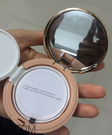 韓熙貞礦物氣墊霜油不油？適合油皮嗎？