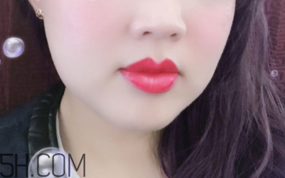 韓熙貞按壓唇膏為什么縮不回？重金屬超標(biāo)？