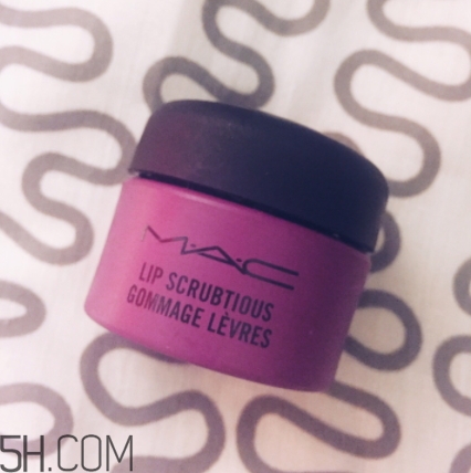 mac唇部磨砂膏哪種味道好？mac唇部磨砂膏不同顏色區(qū)別