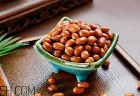 炸花生米熱油還是涼油 炸花生米為什么要冷油下鍋 炸花生米熱油還是涼油 炸花生米為什么要冷油下鍋