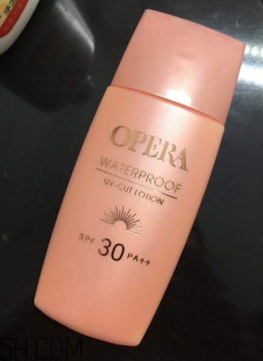 Opera防曬霜防水嗎？Opera防曬霜防汗嗎？